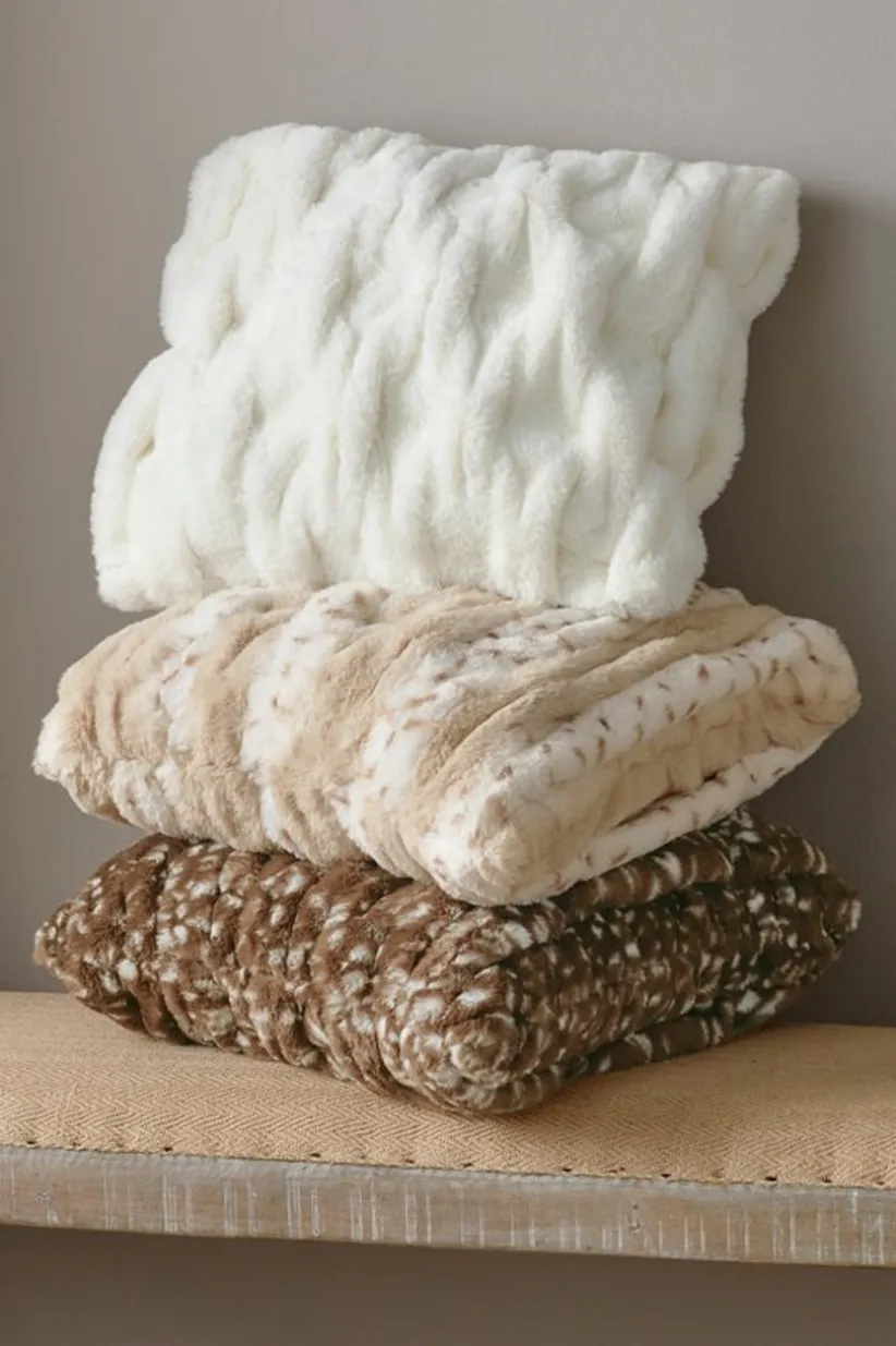 La Parisienne Faux Fur Pillow<Soft Surroundings Fashion