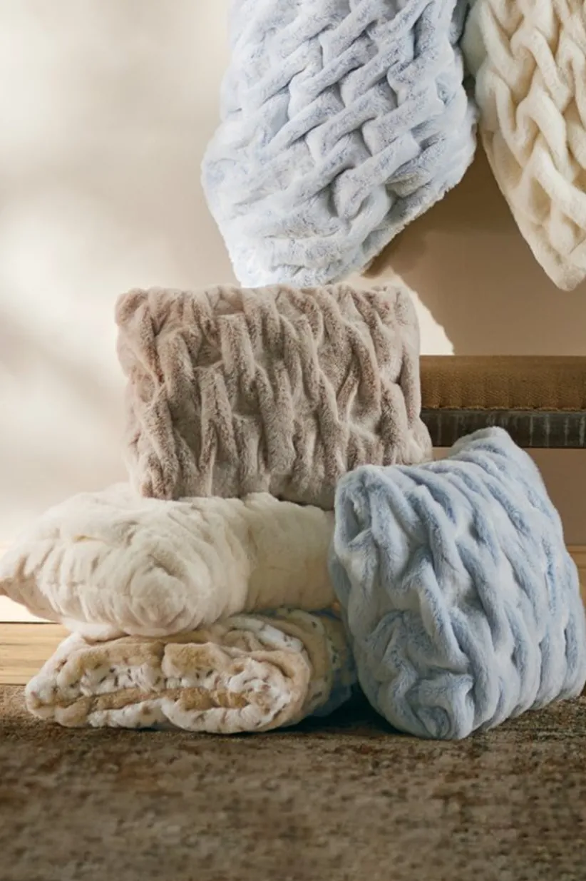 La Parisienne Faux Fur Pillow<Soft Surroundings Fashion