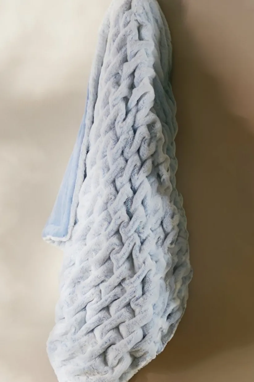 La Parisienne Faux Fur Throw<Soft Surroundings New