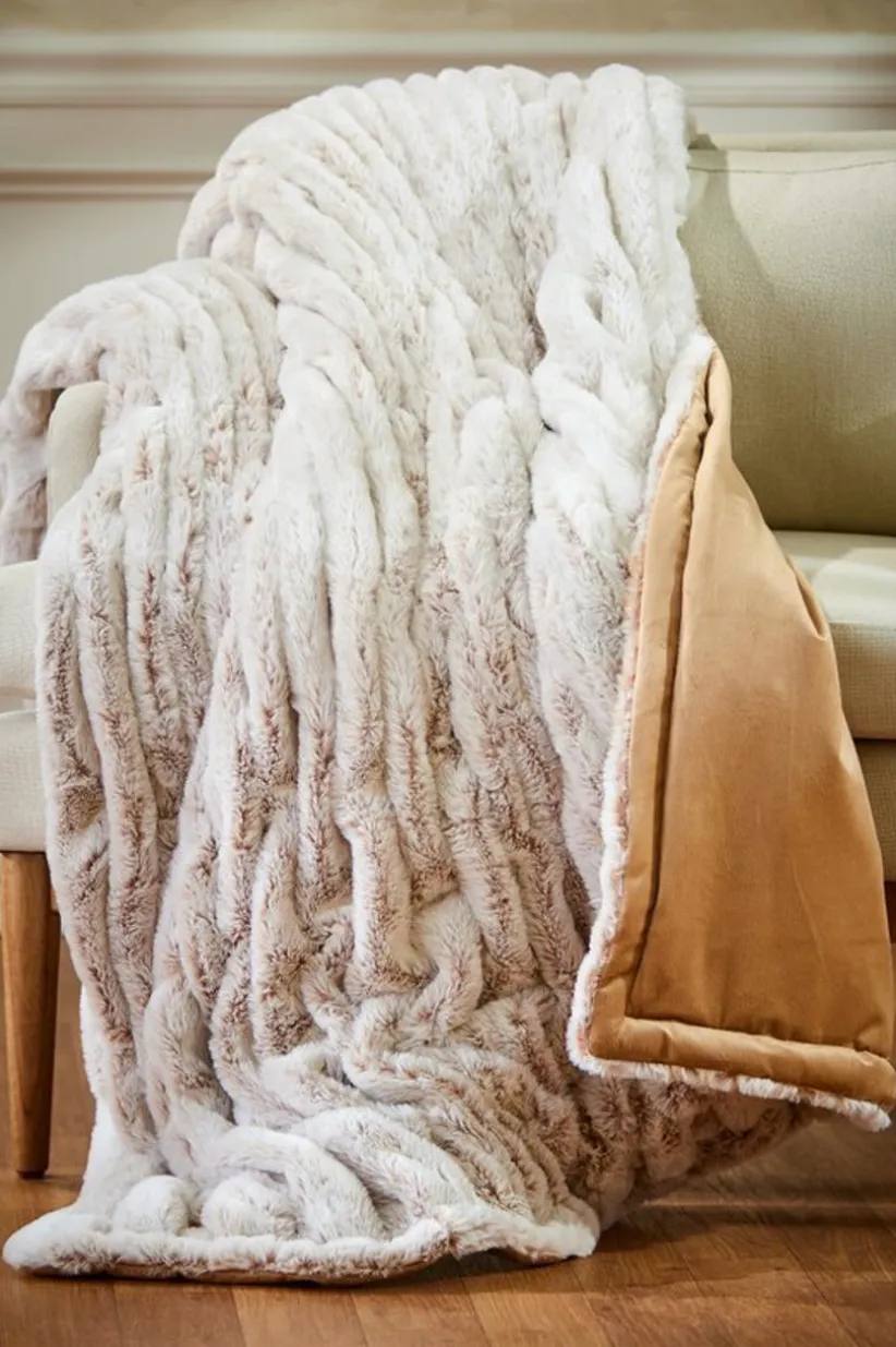 La Parisienne Faux Fur Throw<Soft Surroundings New