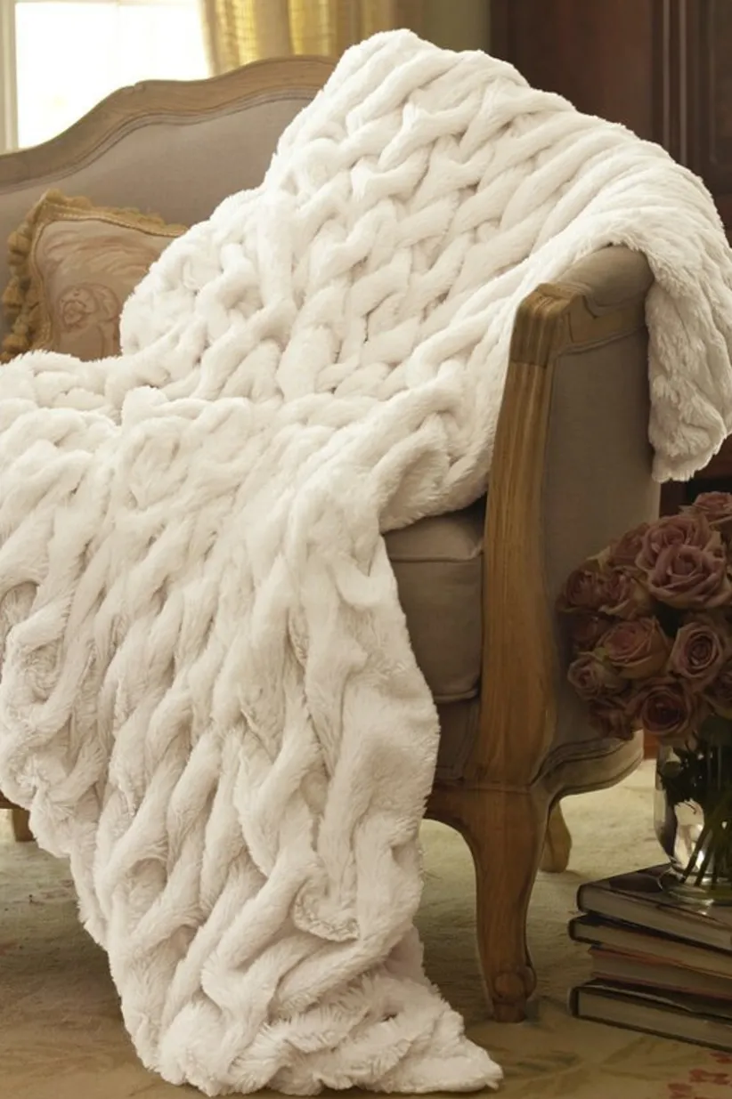 La Parisienne Faux Fur Throw<Soft Surroundings New