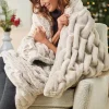 La Parisienne Faux Fur Throw<Soft Surroundings New