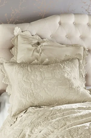 Marguerite Bed Sham<Soft Surroundings Outlet