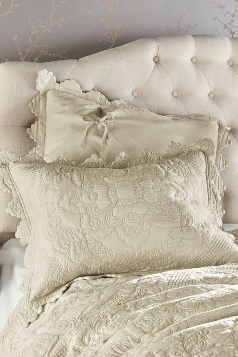 Marguerite Bed Sham<Soft Surroundings Outlet
