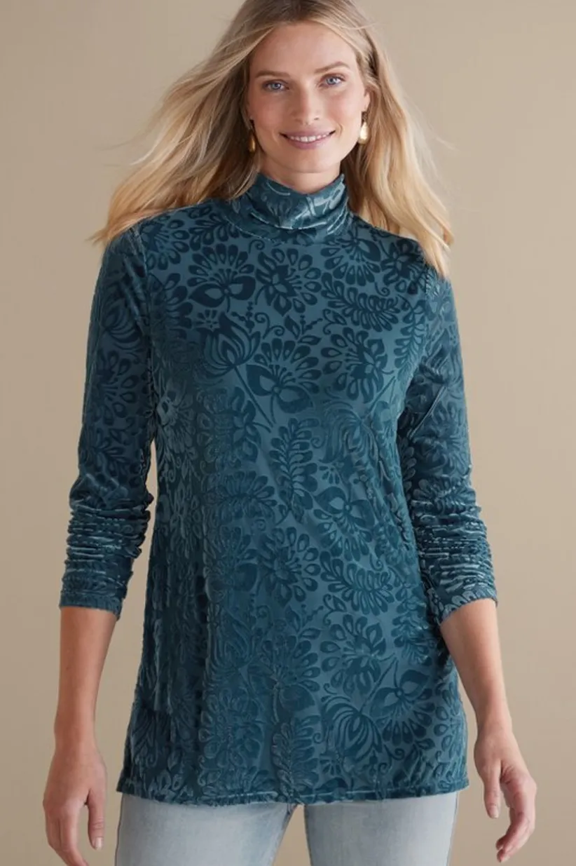 Walden Velvet Turtleneck<Soft Surroundings New